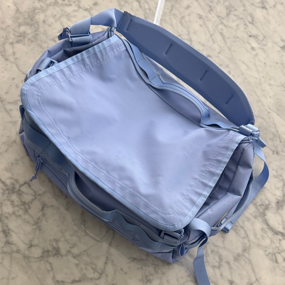Baboon to the Moon Go-Bag — Mini (32L) in light blue/periwinkle